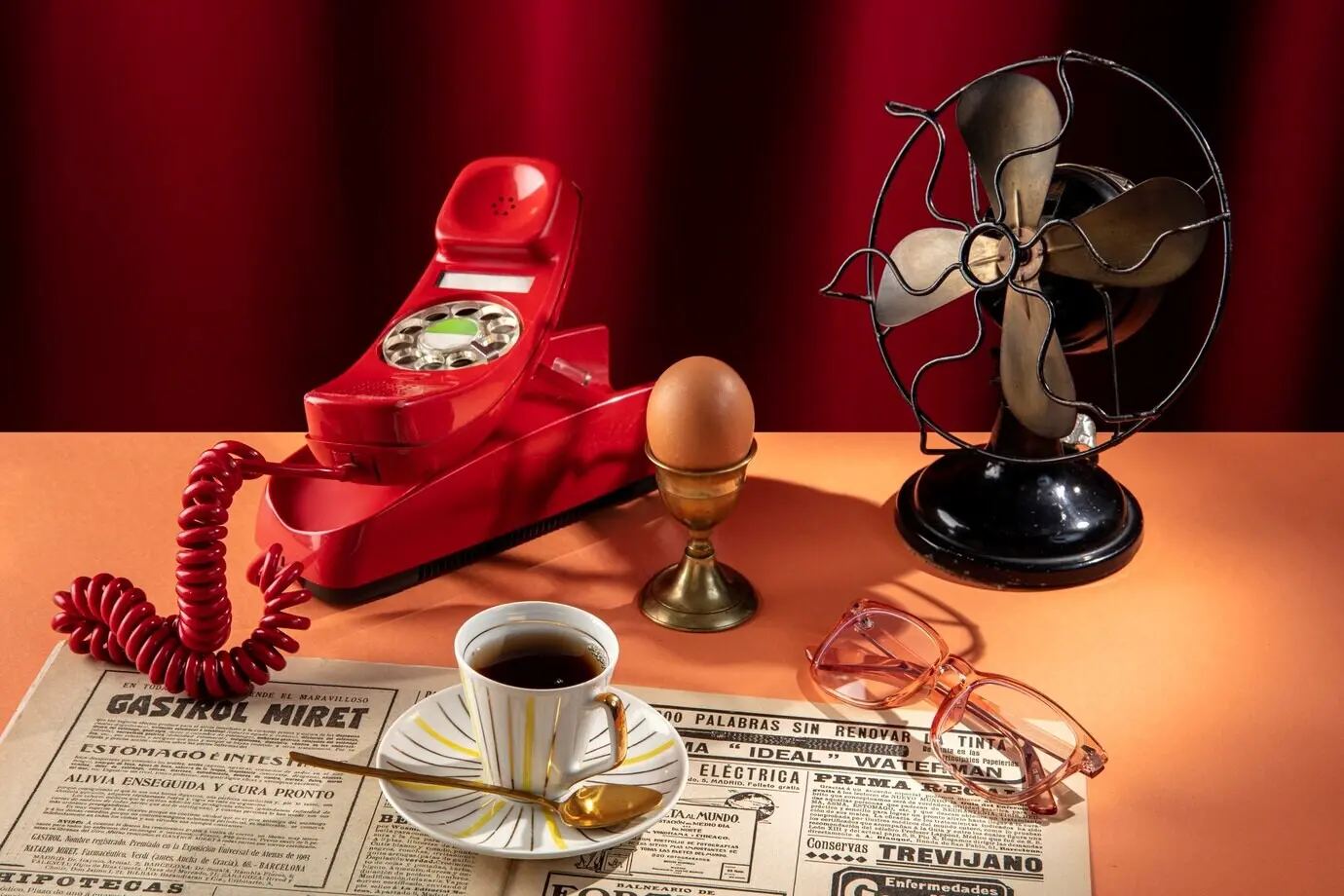 Still life depicting vintage objects